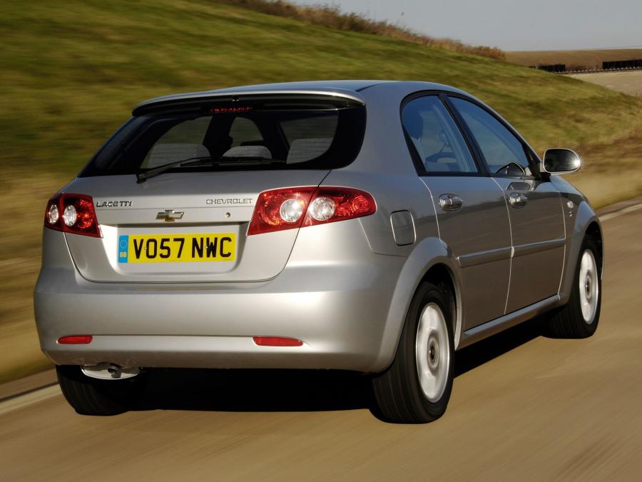  Chevrolet Lacetti Hatchback 2004 года  (UK) (фото 4 из 10)